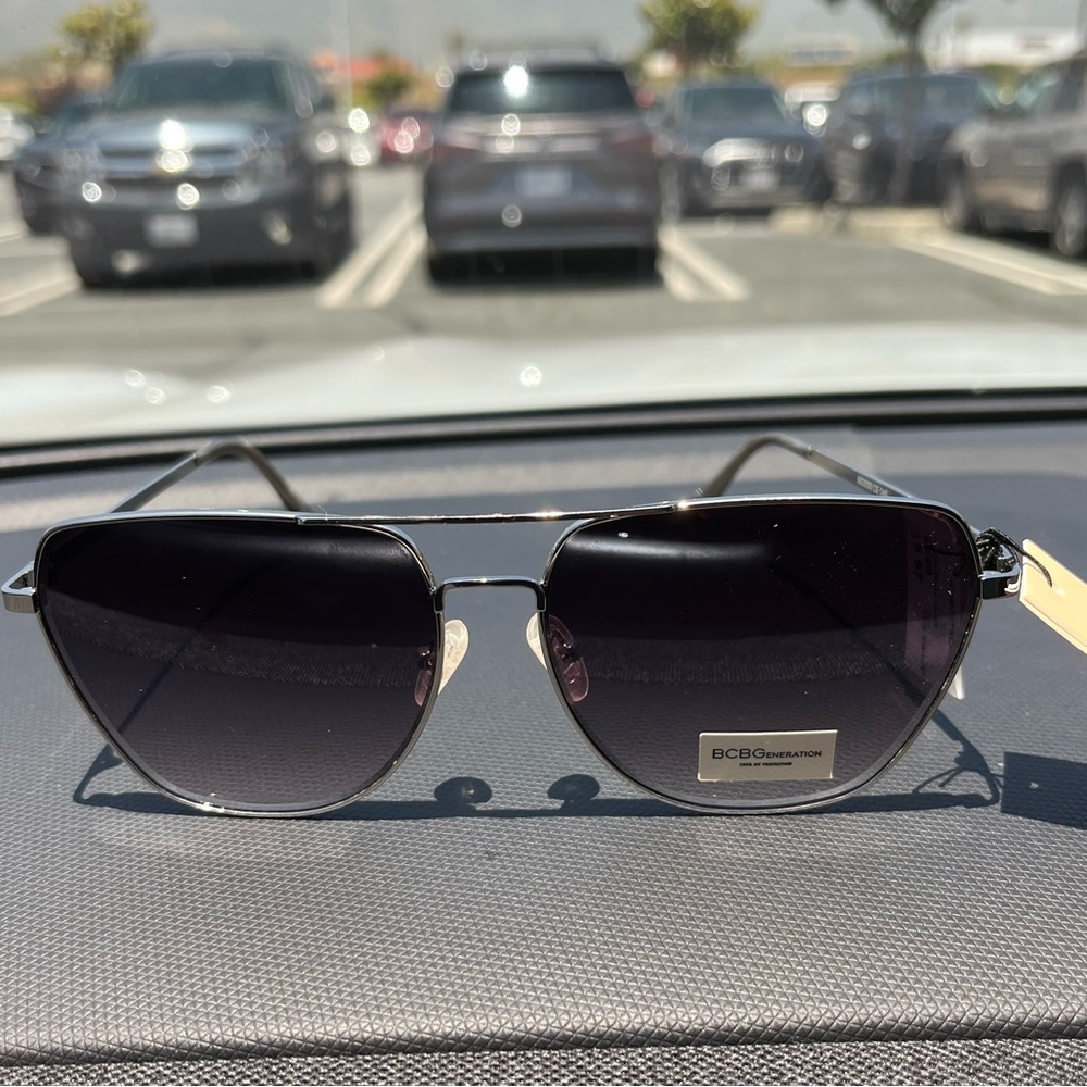 BCBGeneration black Smokey aviator sunglasses shades eyewear fashion UV glasses - Picture 6 of 6